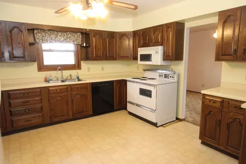 Kitchen - 10215 Main St, Hebron, IL 60034 photo 1 of 1