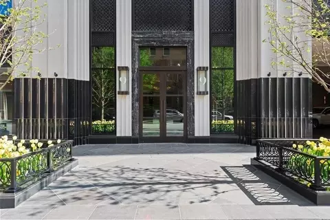 9 W Walton St #3500, Chicago, IL 60610
