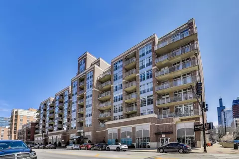 111 S Morgan St #820, Chicago, IL 60607