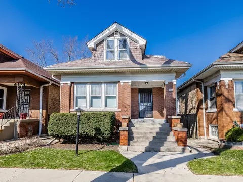1522 N Lotus Ave, Chicago, IL 60651