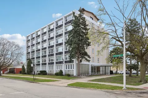 5975 N Odell Ave #4A, Chicago, IL 60631