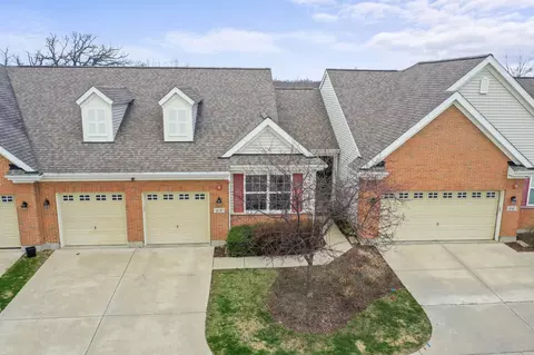 68 Tall Grass Ct, Streamwood, IL 60107