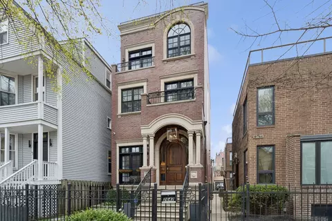 2642 N Wayne Ave, Chicago, IL 60614