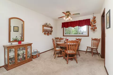 Dining - 34 Pembrook Cir, Bloomington, IL 61704 photo 2 of 3