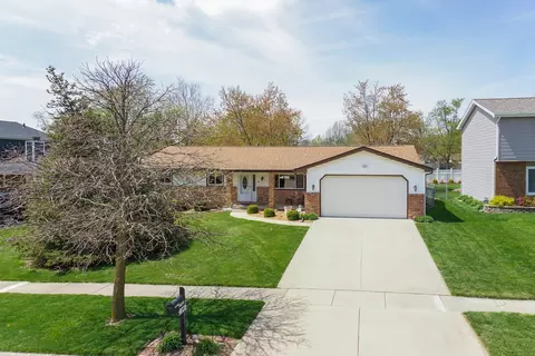 View/Area - 34 Pembrook Cir, Bloomington, IL 61704 photo 1 of 2