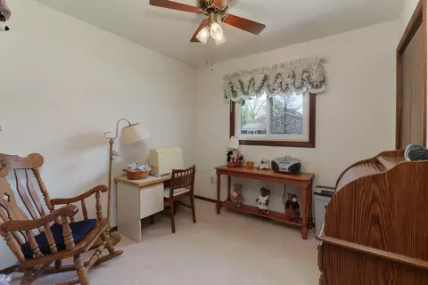 Bedroom - 34 Pembrook Cir, Bloomington, IL 61704 photo 5 of 5