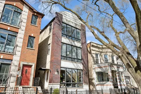 1512 W Victoria St #3, Chicago, IL 60660