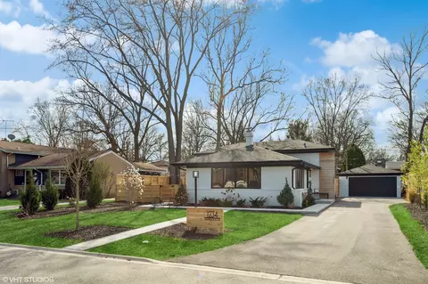 1234 Sherwood Rd, Glenview, IL 60025