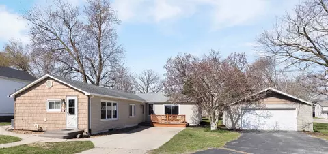 211 Washington St, Pecatonica, IL 61063