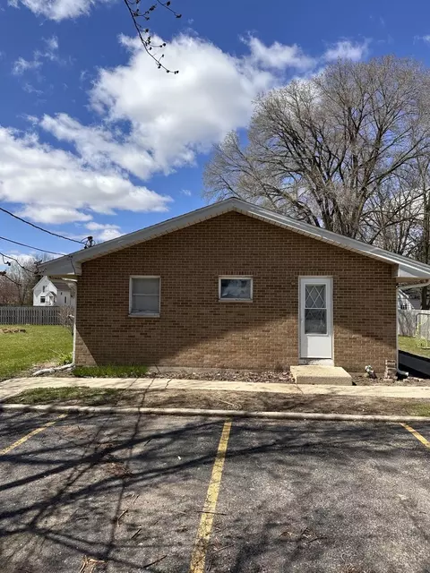 110 Babcock St, Elburn, IL 60119