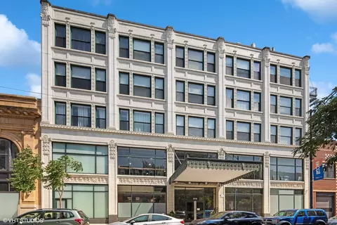 4715 N Racine Ave #405, Chicago, IL 60640