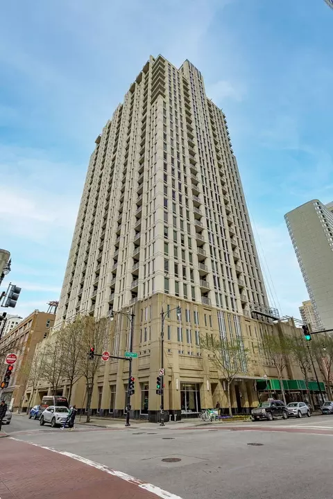 1250 S Michigan Ave #800, Chicago, IL 60605