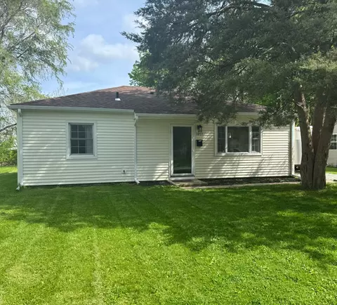 1057 Eastview Dr, Rantoul, IL 61866