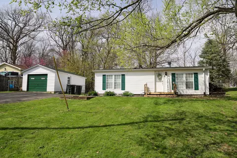 15653 Boat Club Rd, Danville, IL 61834