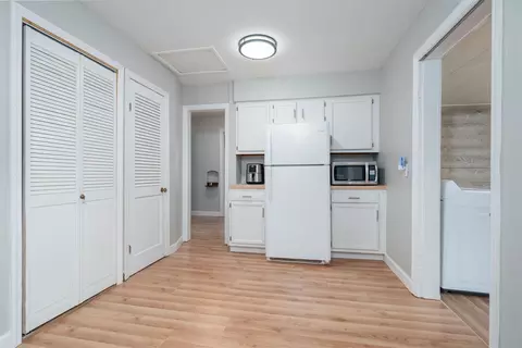 Entry Way - 212 Keiser Ave, Normal, IL 61761 photo 1 of 3