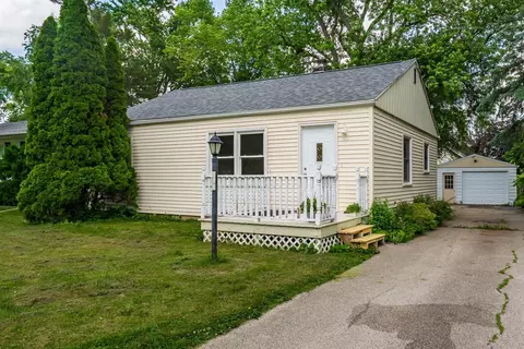Exterior - 212 Keiser Ave, Normal, IL 61761 photo 5 of 10