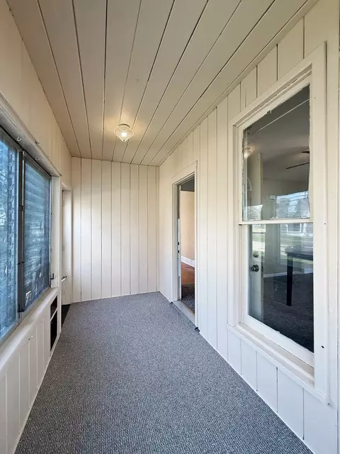Exterior - 732 S 14th Ave, Freeport, IL 61032 photo 6 of 7