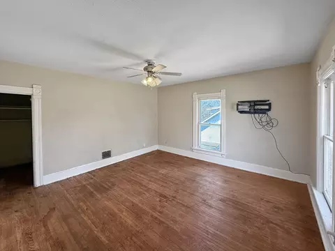 Living - 732 S 14th Ave, Freeport, IL 61032 photo 5 of 5