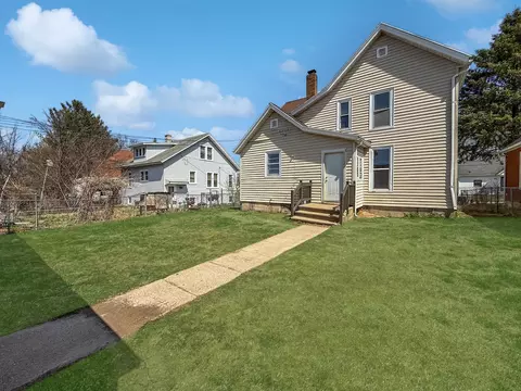 Exterior - 732 S 14th Ave, Freeport, IL 61032 photo 7 of 7