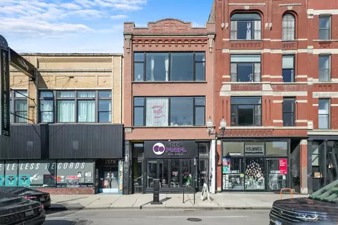 1375 N Milwaukee Ave #2R, Chicago, IL 60622
