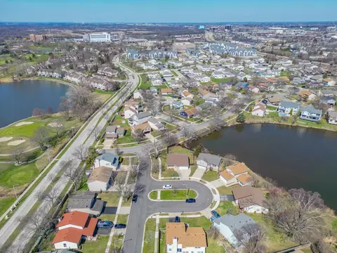 View/Area - 1972 Crescent Ln, Hoffman Estates, IL 60169 photo 15 of 16