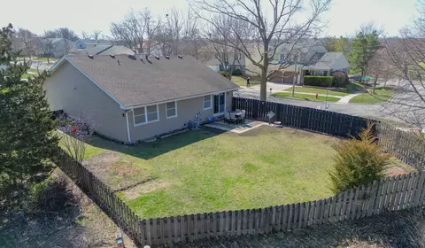 View/Area - 1972 Crescent Ln, Hoffman Estates, IL 60169 photo 1 of 16