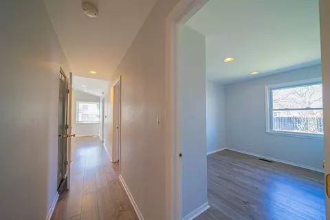 Entry Way - 1972 Crescent Ln, Hoffman Estates, IL 60169 photo 1 of 3