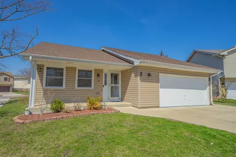 Exterior - 1972 Crescent Ln, Hoffman Estates, IL 60169 photo 11 of 12