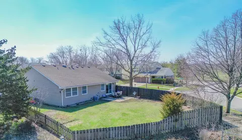 View/Area - 1972 Crescent Ln, Hoffman Estates, IL 60169 photo 9 of 16