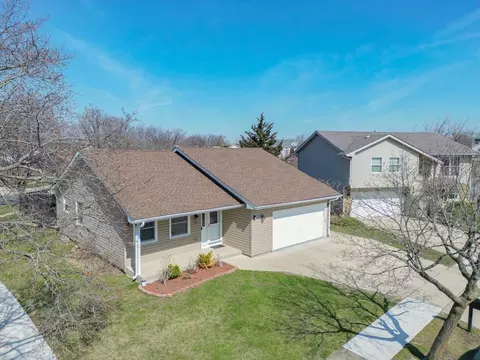 View/Area - 1972 Crescent Ln, Hoffman Estates, IL 60169 photo 16 of 16