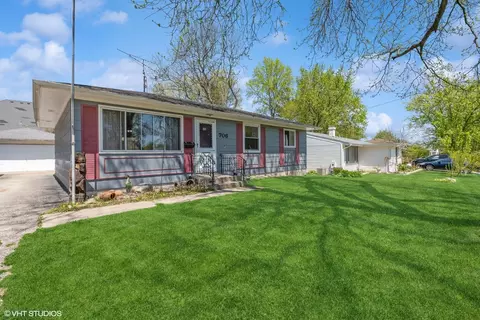 706 University St, Harvard, IL 60033