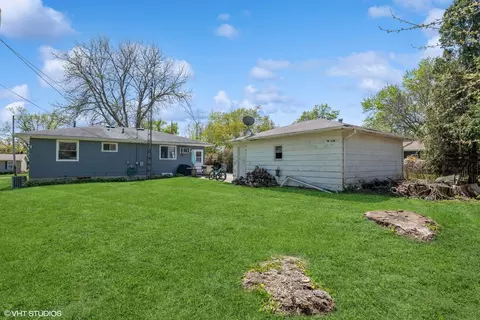 Exterior - 706 University St, Harvard, IL 60033 photo 1 of 3
