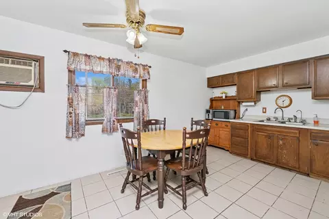 Dining - 706 University St, Harvard, IL 60033 photo 1 of 1