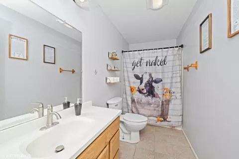 Bath - 706 University St, Harvard, IL 60033 photo 1 of 1