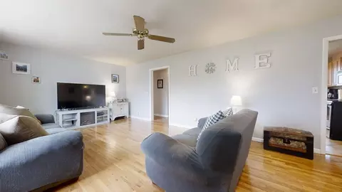 104 E Newton St, Mansfield, IL 61854 photo 6