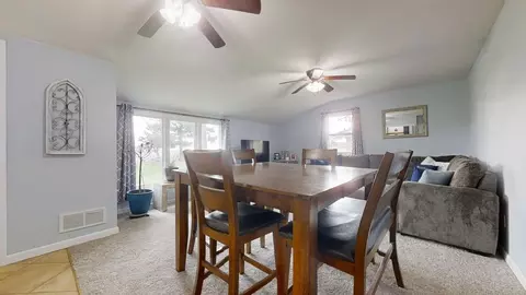 104 E Newton St, Mansfield, IL 61854 photo 14
