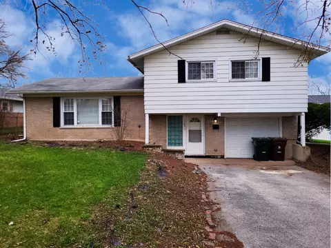 15031 Sunset Ave, Oak Forest, IL 60452