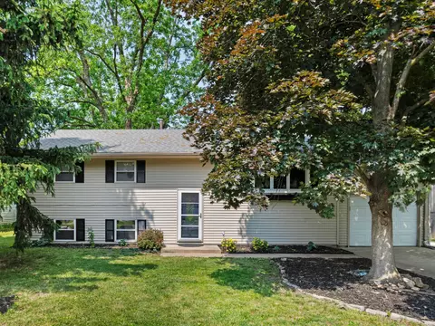 1407 Centennial Dr, Champaign, IL 61821 photo 2