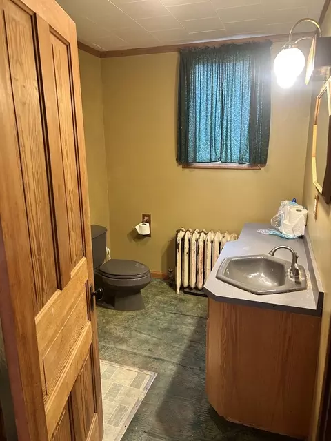 Bath - 2209 1st St, Peru, IL 61354 photo 1 of 2