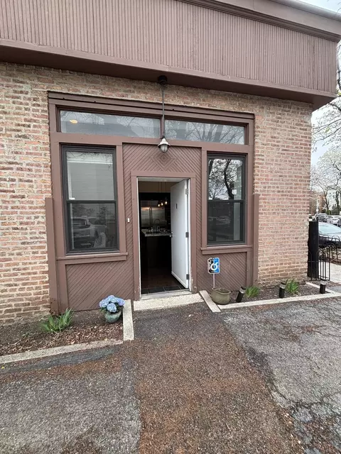 1921 N Kenmore Ave #1, Chicago, IL 60614