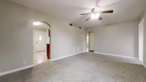 Living - 32 James Rd, Rantoul, IL 61866 photo 2 of 4