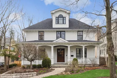 535 Walker Rd, Hinsdale, IL 60521
