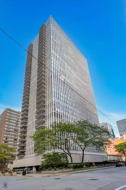 200 E Delaware Pl #15E, Chicago, IL 60611