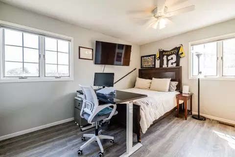 Bedroom - 8001 William Dr, Willowbrook, IL 60527 photo 5 of 8