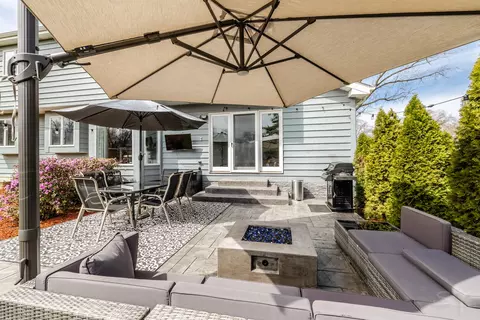 Exterior - 8001 William Dr, Willowbrook, IL 60527 photo 14 of 25