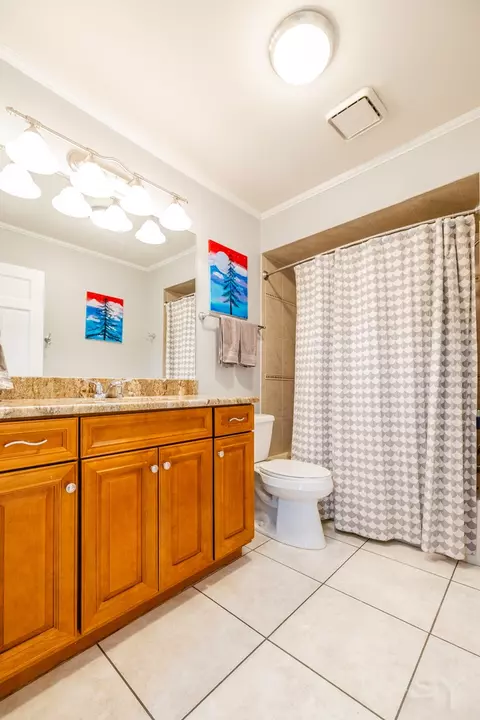Bath - 8001 William Dr, Willowbrook, IL 60527 photo 6 of 8