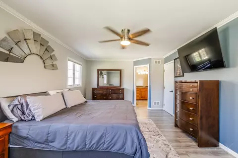 Bedroom - 8001 William Dr, Willowbrook, IL 60527 photo 2 of 8