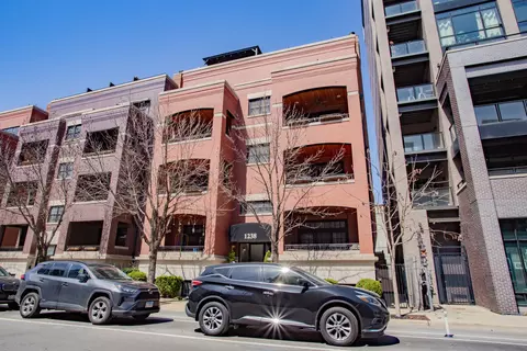 1238 W Jackson Blvd #3W, Chicago, IL 60607