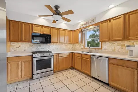 Kitchen - 5219 W Beach Ave, Mchenry, IL 60050 photo 1 of 2