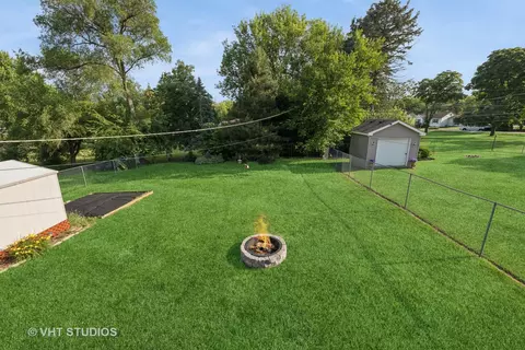 Exterior - 5219 W Beach Ave, Mchenry, IL 60050 photo 4 of 8
